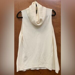 SML Woman cream turtleneck sleeveless asymmetrical hemline sweater size 2X